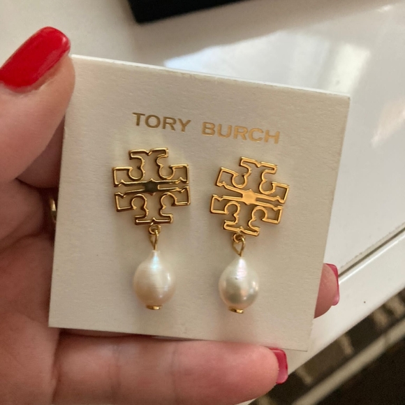 Tory Burch Jewelry - Tory Burch pearl drop